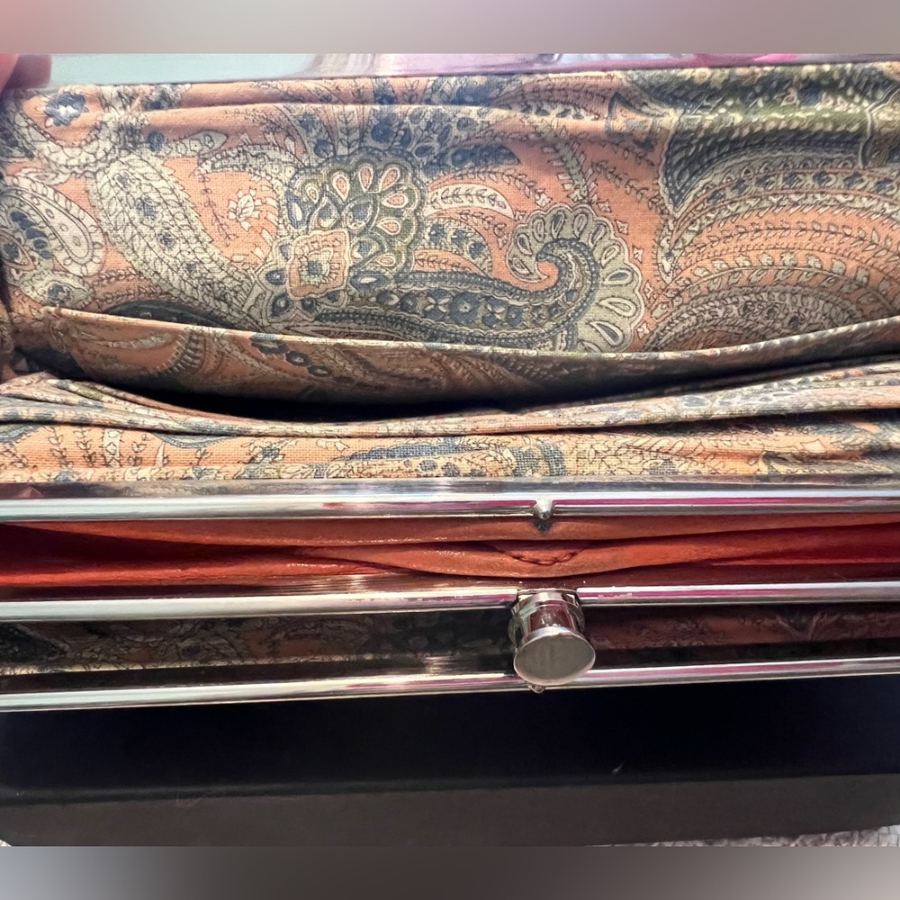 Hobo Lauren Wallet in Spice Leather - Picture 2 of 9